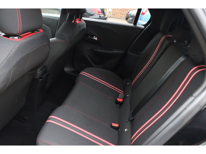 Vauxhall 1.2 TURBO SRI EDITION HATCHBACK 5DR PETROL MANUAL HEATED SEATS SAT NAV BLUETOOTH DAB STEREO APPLE CARPLAY PARKING AIDS 2 OWNERS ONLY 33000 MILES FSH 92-96 Mitcham Road