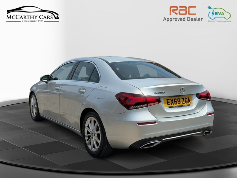 Mercedes-Benz A200 1.3 SPORT SALOON 4DR PETROL 7G-DCT AUTO SAT NAV BLUETOOTH DAB STEREO USB INPUT REAR CAMERA PARKING AIDS ONLY 71000 MILES SH NO ULEZ CHARGE 72-74 Mitcham Road