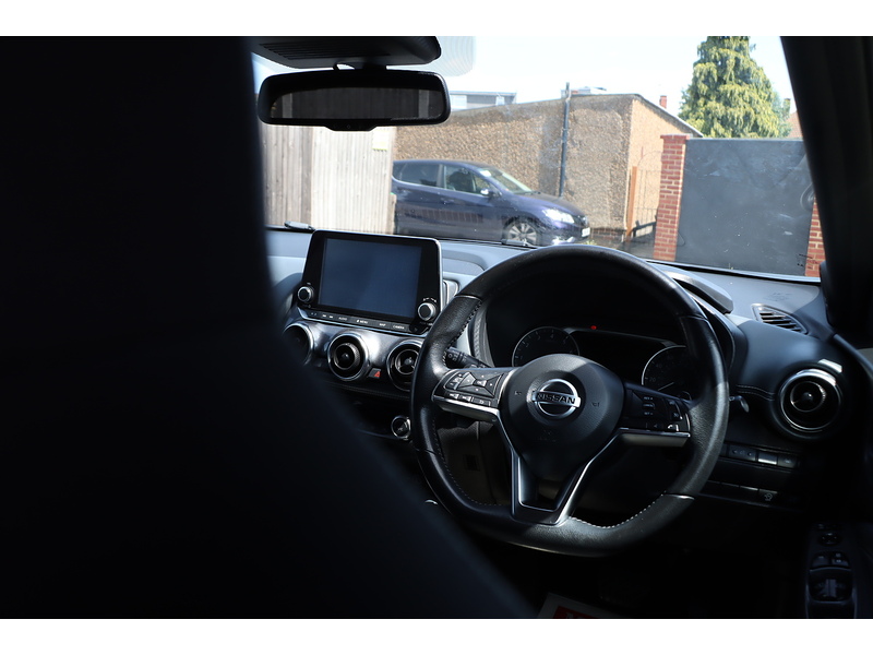 Nissan 1.0 DIG-T N-CONNECTA SUV 5DR PETROL DCT AUTO SATNAV BLUETOOTH DAB RADIO APPLE CARPLAY REAR CAMERA WITH PARKING AIDS JUST 2 OWNERS ONLY 73000 MILES FSH 72-74 Mitcham Road