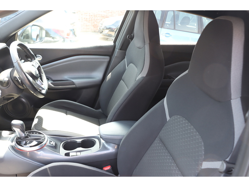 Nissan 1.0 DIG-T N-CONNECTA SUV 5DR PETROL DCT AUTO SATNAV BLUETOOTH DAB RADIO APPLE CARPLAY REAR CAMERA WITH PARKING AIDS JUST 2 OWNERS ONLY 73000 MILES FSH 72-74 Mitcham Road