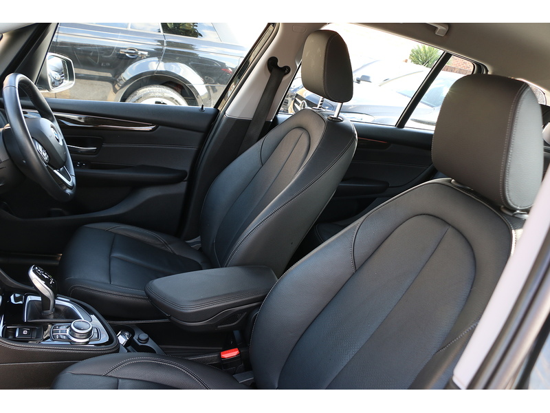 BMW 218I 1.5 LUXURY MPV 5DR PETROL DCT AUTO 7 SEATER SATNAV BLUETOOTH DAB STEREO PARKING AIDS JUST 2 OWNERS SAME OWNER FOR 3 YEARS ONLY 37000 MILES FSH 72-74 Mitcham Road