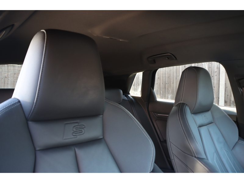 Audi 1.0 TFSI 30 S LINE SPORTBACK 5DR PETROL S TRONIC AUTO SATNAV BLUETOOTH DAB RADIO APPLE CARPLAY PARKING AIDS JUST 1 OWNER FROM NEW ONLY 41000 MILES FSH 72-74 Mitcham Road