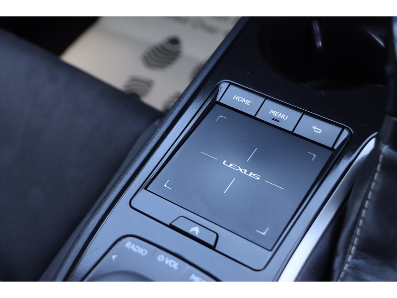 Lexus 250H 2.0 SUV 5DR PETROL HYBRID E-CVT AUTO SAT NAV BLUETOOTH DAB STEREO APPLE CARPLAY PARKING AIDS 2 OWNERS 64000 MILES FSH 5 SERVICES NO ULEZ CHARGE 72-74 Mitcham Road