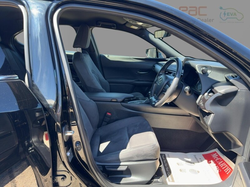 Lexus 250H 2.0 SUV 5DR PETROL HYBRID E-CVT AUTO SAT NAV BLUETOOTH DAB STEREO APPLE CARPLAY PARKING AIDS 2 OWNERS 64000 MILES FSH 5 SERVICES NO ULEZ CHARGE 72-74 Mitcham Road