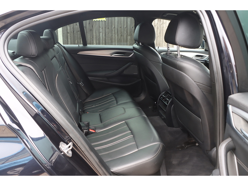 BMW 530E 2.0 9.2KWH M SPORT SALOON 4DR PETROL PLUG-IN HYBRID AUTO HEATED SEATS SATNAV BLUETOOTH DAB STEREO PARKING AIDS ONLY 78000 MILES SH NO ULEZ CHARGE 72-74 Mitcham Road