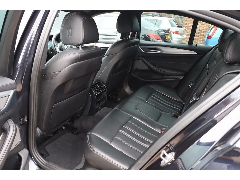 BMW 530E 2.0 9.2KWH M SPORT SALOON 4DR PETROL PLUG-IN HYBRID AUTO HEATED SEATS SATNAV BLUETOOTH DAB STEREO PARKING AIDS ONLY 78000 MILES SH NO ULEZ CHARGE 72-74 Mitcham Road