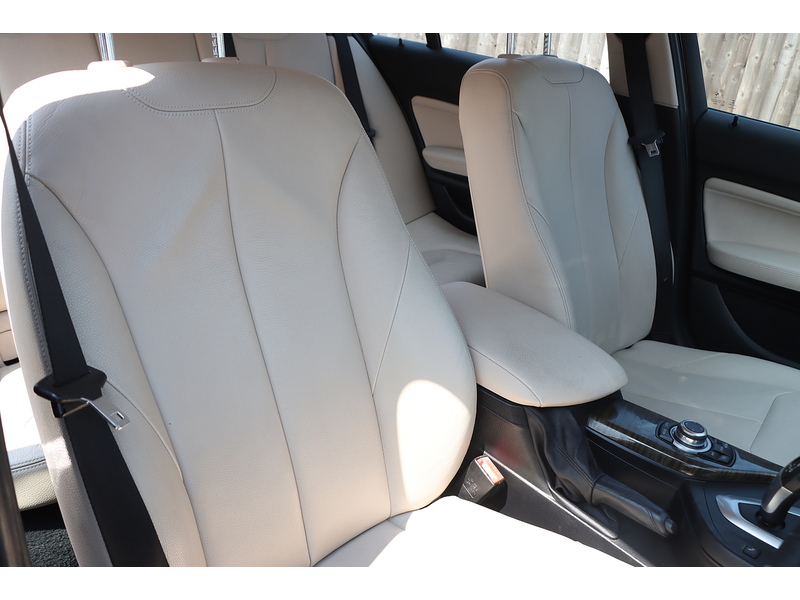 BMW 118I 1.5 SE HATCHBACK 5DR PETROL AUTO SATNAV BLUETOOTH DAB STEREO USB INPUT PARKING AIDS 2 OWNERS SAME OWNER FOR 8 YEARS 83000 MILES SH NO ULEZ CHARGE 72-74 Mitcham Road