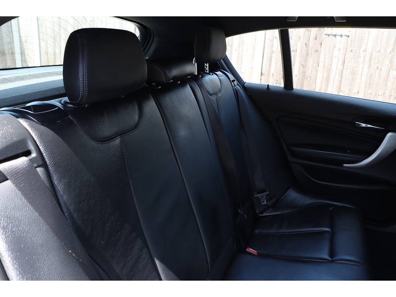 BMW 118I 1.5 GPF M SPORT HATCHBACK 5DR PETROL AUTO SAT NAV BLUETOOTH DAB STEREO USB INPUT AIR CONDITIONING PARKING AIDS ONLY 70000 MILES SH NO ULEZ CHARGE 72-74 Mitcham Road