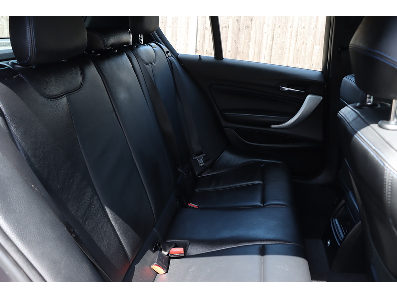 BMW 118I 1.5 GPF M SPORT HATCHBACK 5DR PETROL AUTO SAT NAV BLUETOOTH DAB STEREO USB INPUT AIR CONDITIONING PARKING AIDS ONLY 70000 MILES SH NO ULEZ CHARGE 72-74 Mitcham Road