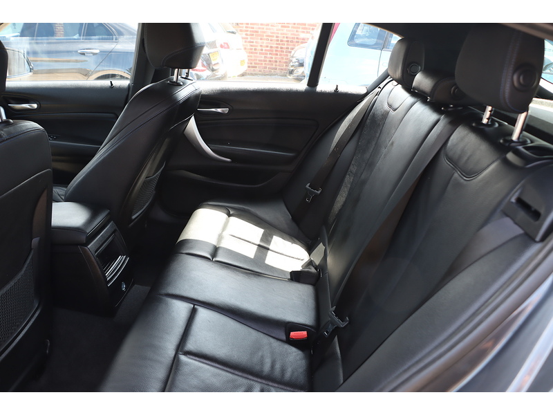 BMW 118I 1.5 GPF M SPORT HATCHBACK 5DR PETROL AUTO SAT NAV BLUETOOTH DAB STEREO USB INPUT AIR CONDITIONING PARKING AIDS ONLY 70000 MILES SH NO ULEZ CHARGE 72-74 Mitcham Road