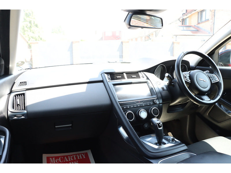 Jaguar 2.0 P200 SUV 5DR PETROL AWD AUTO BLUETOOTH WITH MUSIC STREAMING DAB STEREO REAR CAMERA WITH PARKING AIDS ONLY 68000 MILES SH NO ULEZ CHARGE 72-74 Mitcham Road