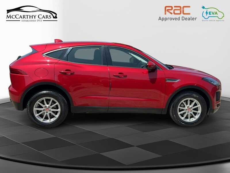 Jaguar 2.0 P200 SUV 5DR PETROL AWD AUTO BLUETOOTH WITH MUSIC STREAMING DAB STEREO REAR CAMERA WITH PARKING AIDS ONLY 68000 MILES SH NO ULEZ CHARGE 72-74 Mitcham Road