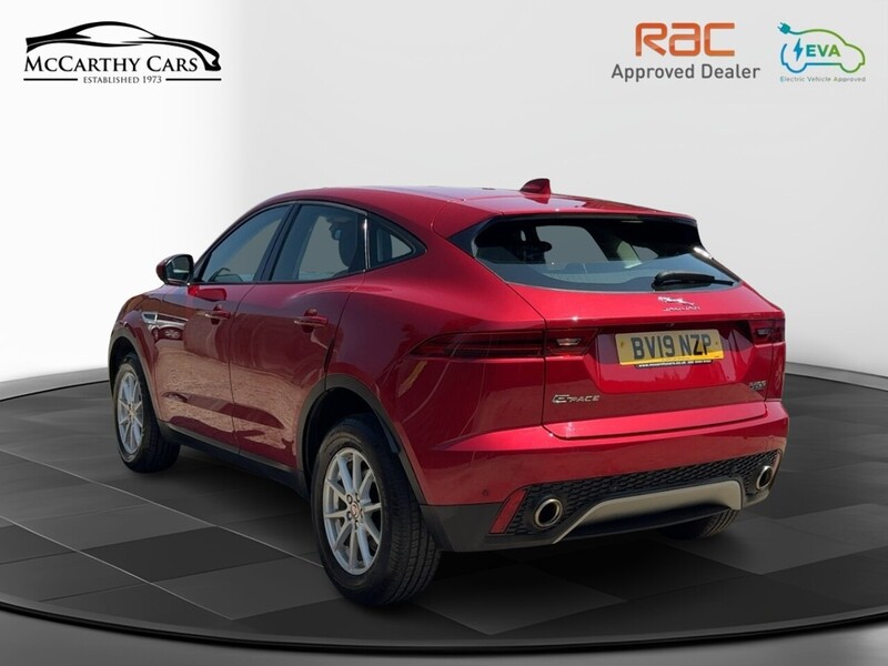Jaguar 2.0 P200 SUV 5DR PETROL AWD AUTO BLUETOOTH WITH MUSIC STREAMING DAB STEREO REAR CAMERA WITH PARKING AIDS ONLY 68000 MILES SH NO ULEZ CHARGE 72-74 Mitcham Road