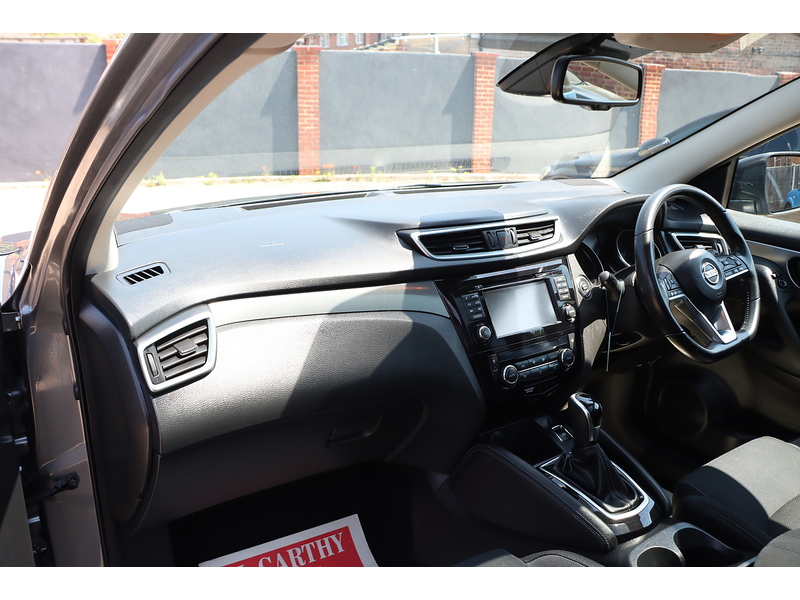 Nissan 1.2 DIG-T N-CONNECTA SUV 5DR PETROL XTRON AUTO SAT NAV BLUETOOTH DAB STEREO APPLE CARPLAY REAR CAMERA PARKING AIDS ONLY 37000 MILES SH NO ULEZ CHARGE 72-74 Mitcham Road