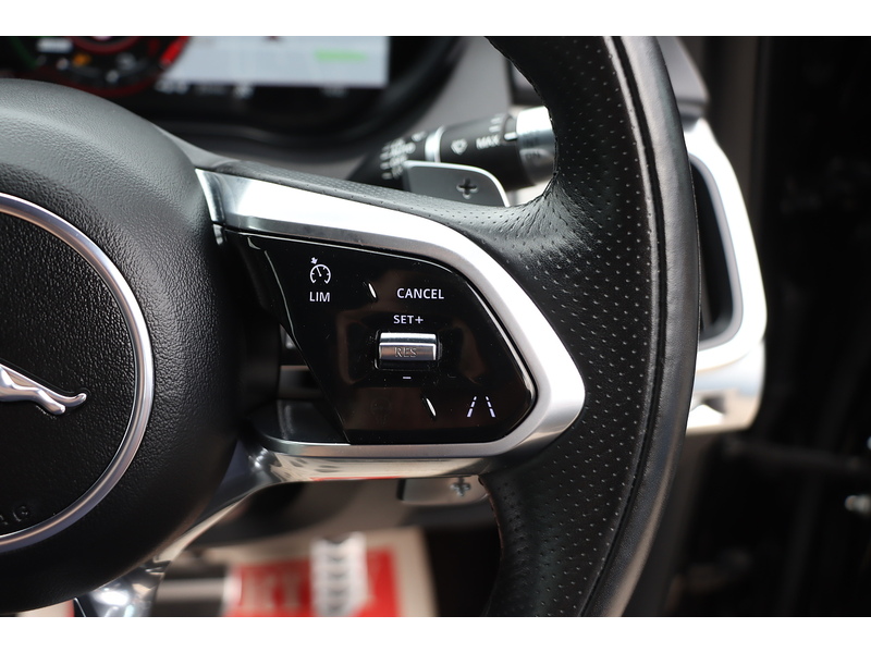 Jaguar 1.5 P300E 12.17KWH R-DYNAMIC SE SUV 5DR PETROL PLUG-IN HYBRID AWD AUTO HEATED SEATS SATNAV BLUETOOTH APPLE CARPLAY REAR CAMERA 2 OWNERS FSH 6 SERVICES 72-74 Mitcham Road