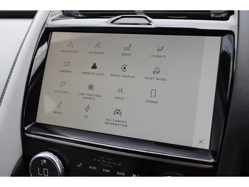 Jaguar 1.5 P300E 12.17KWH R-DYNAMIC SE SUV 5DR PETROL PLUG-IN HYBRID AWD AUTO HEATED SEATS SATNAV BLUETOOTH APPLE CARPLAY REAR CAMERA 2 OWNERS FSH 6 SERVICES 72-74 Mitcham Road