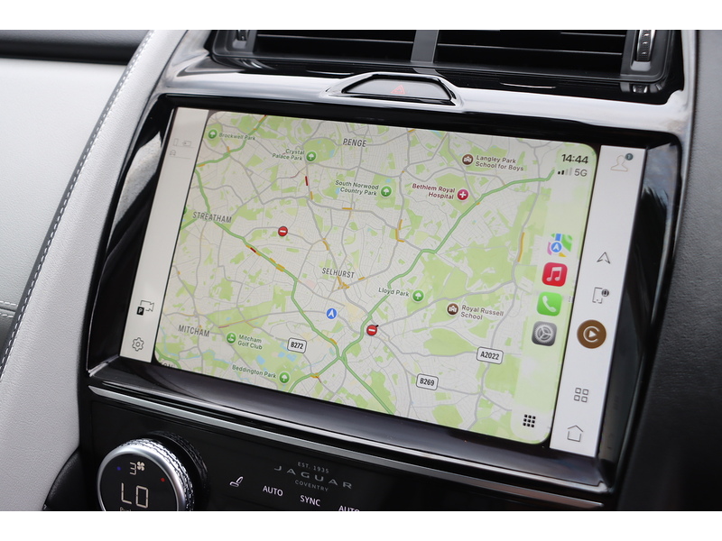Jaguar 1.5 P300E 12.17KWH R-DYNAMIC SE SUV 5DR PETROL PLUG-IN HYBRID AWD AUTO HEATED SEATS SATNAV BLUETOOTH APPLE CARPLAY REAR CAMERA 2 OWNERS FSH 6 SERVICES 72-74 Mitcham Road
