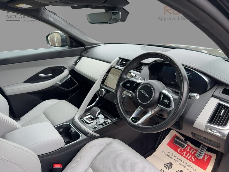Jaguar 1.5 P300E 12.17KWH R-DYNAMIC SE SUV 5DR PETROL PLUG-IN HYBRID AWD AUTO HEATED SEATS SATNAV BLUETOOTH APPLE CARPLAY REAR CAMERA 2 OWNERS FSH 6 SERVICES 72-74 Mitcham Road