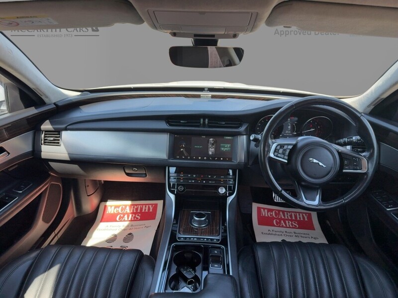 Jaguar 2.0I PORTFOLIO GPF SPORTBRAKE 5DR PETROL AUTO HEATED SEATS SATNAV BLUETOOTH DAB STEREO APPLE CARPLAY REAR CAMERA WITH PARKING AIDS ONLY 74000 MILES SH 72-74 Mitcham Road