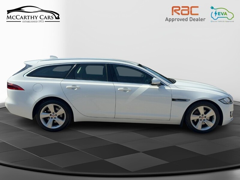 Jaguar 2.0I PORTFOLIO GPF SPORTBRAKE 5DR PETROL AUTO HEATED SEATS SATNAV BLUETOOTH DAB STEREO APPLE CARPLAY REAR CAMERA WITH PARKING AIDS ONLY 74000 MILES SH 72-74 Mitcham Road