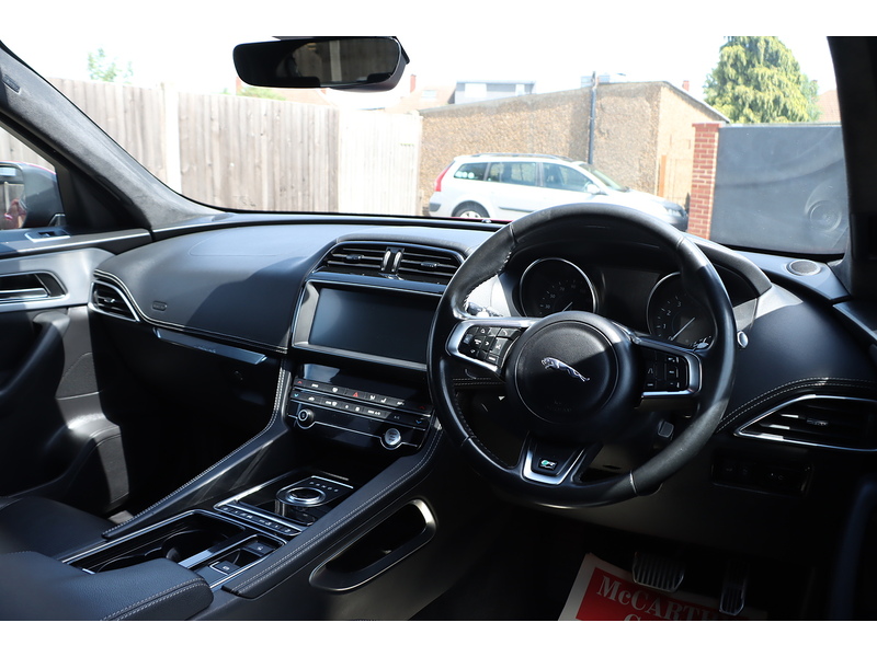 Jaguar 2.0 P250I R-SPORT SUV 5DR PETROL AWD AUTO HEATED SEATS SAT NAV DAB STEREO APPLE CARPLAY REAR CAMERA PARKING AIDS SAME OWNER FOR 3 YEARS 63000 MILES SH 72-74 Mitcham Road