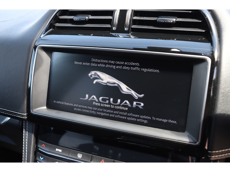 Jaguar 2.0 P250I R-SPORT SUV 5DR PETROL AWD AUTO HEATED SEATS SAT NAV DAB STEREO APPLE CARPLAY REAR CAMERA PARKING AIDS SAME OWNER FOR 3 YEARS 63000 MILES SH 72-74 Mitcham Road