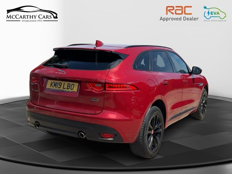Jaguar 2.0 P250I R-SPORT SUV 5DR PETROL AWD AUTO HEATED SEATS SAT NAV DAB STEREO APPLE CARPLAY REAR CAMERA PARKING AIDS SAME OWNER FOR 3 YEARS 63000 MILES SH 72-74 Mitcham Road