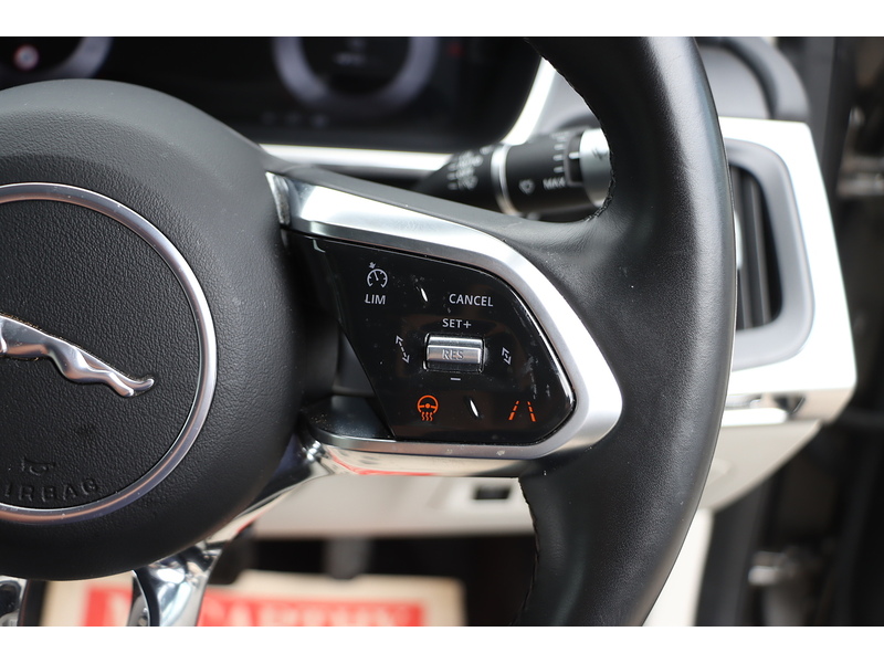 Jaguar 400 90KWH HSE SUV 5DR ELECTRIC 4WD AUTO PAN ROOF HEATED SEATS SAT NAV BLUETOOTH DAB STEREO APPLE CARPLAY REAR & 360 CAMERA PARKING AIDS 27000 MILES SH 72-74 Mitcham Road