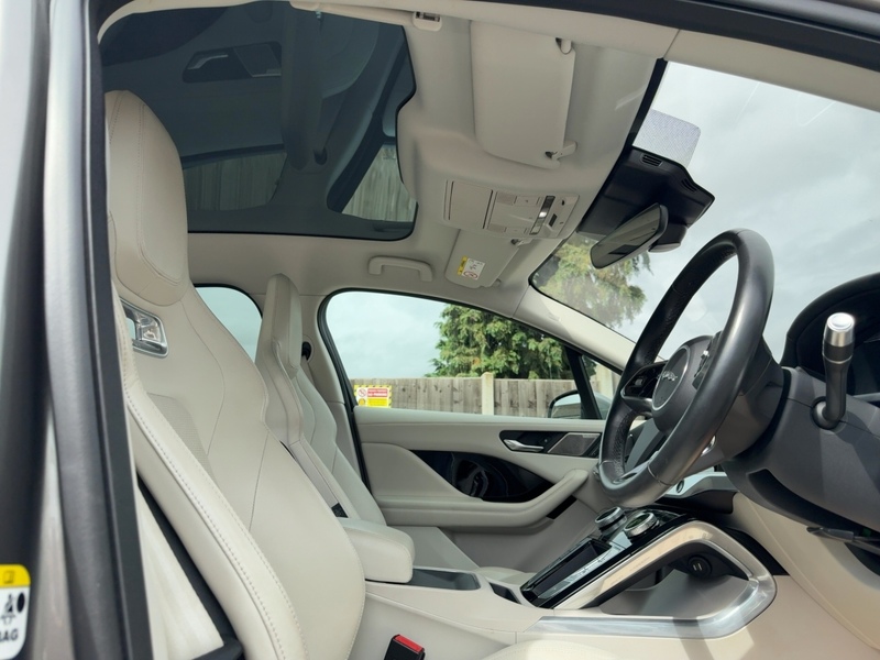 Jaguar 400 90KWH HSE SUV 5DR ELECTRIC 4WD AUTO PAN ROOF HEATED SEATS SAT NAV BLUETOOTH DAB STEREO APPLE CARPLAY REAR & 360 CAMERA PARKING AIDS 27000 MILES SH 72-74 Mitcham Road