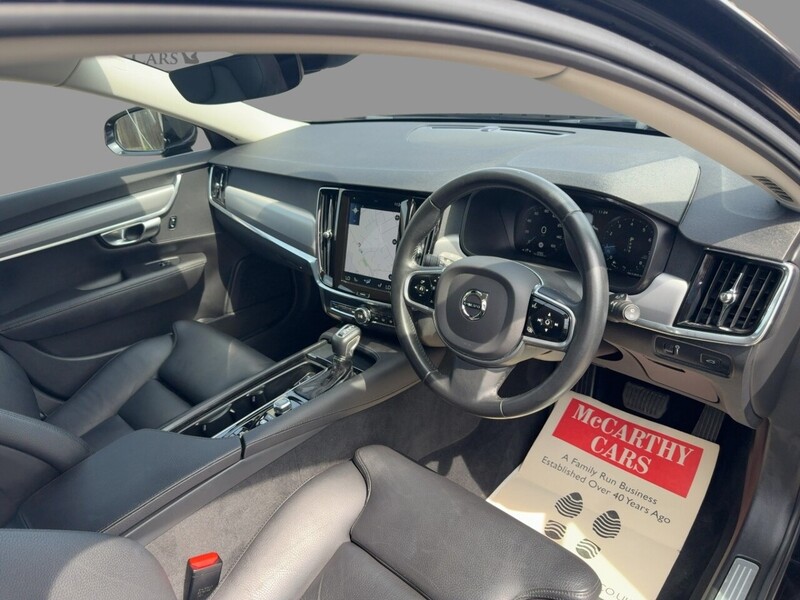 Volvo 2.0 T4 MOMENTUM PLUS ESTATE 5DR PETROL AUTO HEATED SEATS SAT NAV BLUETOOTH DAB STEREO REAR CAMERA PARKING AIDS 2 OWNERS 44000 MILES SH NO ULEZ CHARGE 72-74 Mitcham Road