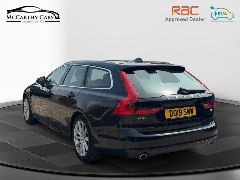 Volvo 2.0 T4 MOMENTUM PLUS ESTATE 5DR PETROL AUTO HEATED SEATS SAT NAV BLUETOOTH DAB STEREO REAR CAMERA PARKING AIDS 2 OWNERS 44000 MILES SH NO ULEZ CHARGE 72-74 Mitcham Road