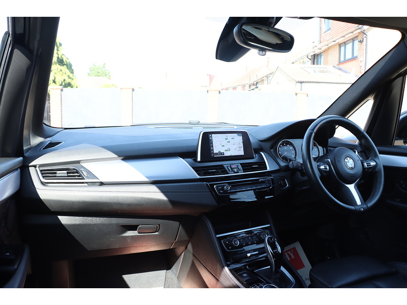 BMW 220I 2.0 GPF M SPORT MPV 5DR PETROL DCT AUTO 7 SEATER HEATED SEATS SATNAV BLUETOOTH DAB STEREO PARKING AIDS SAME OWNER FOR 4 YEARS ONLY 78000 MILES SH 72-74 Mitcham Road