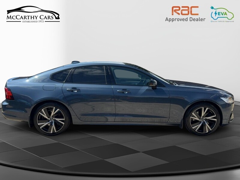 Volvo 2.0H T8 RECHARGE 18.8KWH R-DESIGN SALOON 4DR PETROL PLUG-IN HYBRID AWD AUTO HEATED SEATS SAT NAV BLUETOOTH REAR CAMERA PARKING AIDS JUST 2 OWNERS FSH 72-74 Mitcham Road
