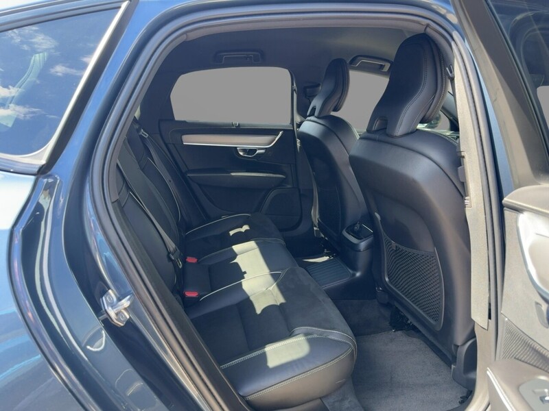 Volvo 2.0H T8 RECHARGE 18.8KWH R-DESIGN SALOON 4DR PETROL PLUG-IN HYBRID AWD AUTO HEATED SEATS SAT NAV BLUETOOTH REAR CAMERA PARKING AIDS JUST 2 OWNERS FSH 72-74 Mitcham Road