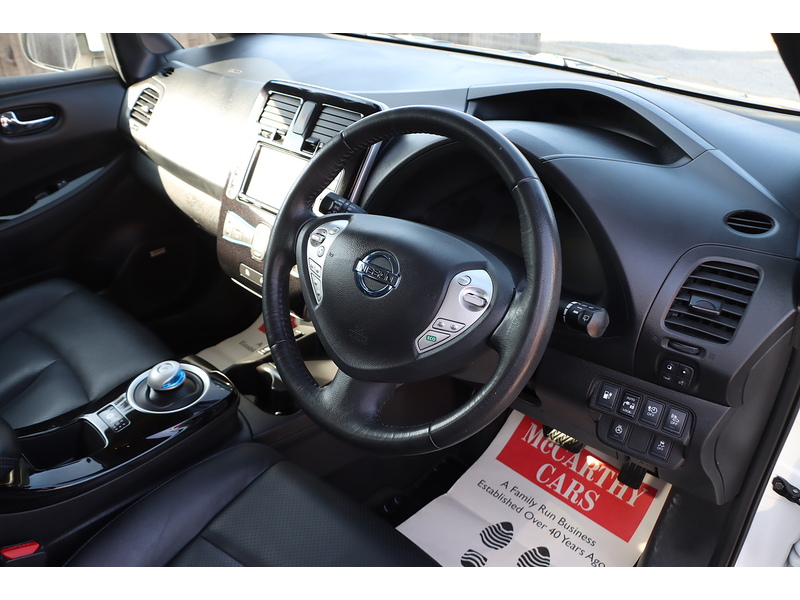 Nissan 30kWh Tekna Hatchback 5dr Electric Auto (109 bhp) 92-96 Mitcham Road