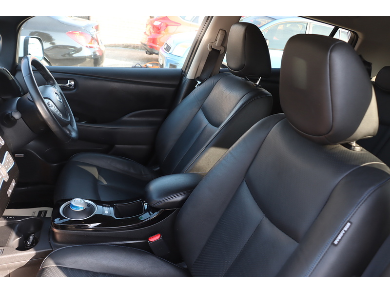 Nissan 30kWh Tekna Hatchback 5dr Electric Auto (109 bhp) 92-96 Mitcham Road