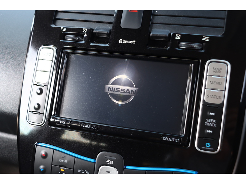 Nissan 30kWh Tekna Hatchback 5dr Electric Auto (109 bhp) 92-96 Mitcham Road