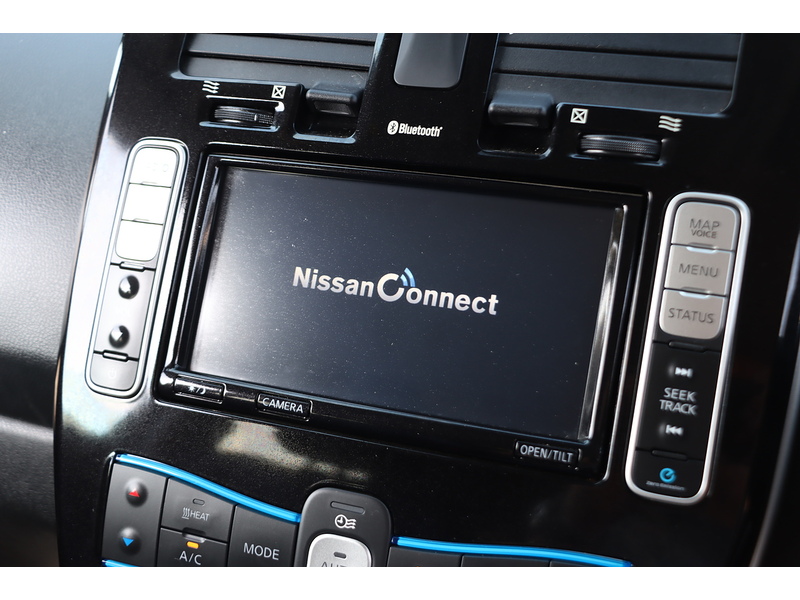 Nissan 30kWh Tekna Hatchback 5dr Electric Auto (109 bhp) 92-96 Mitcham Road