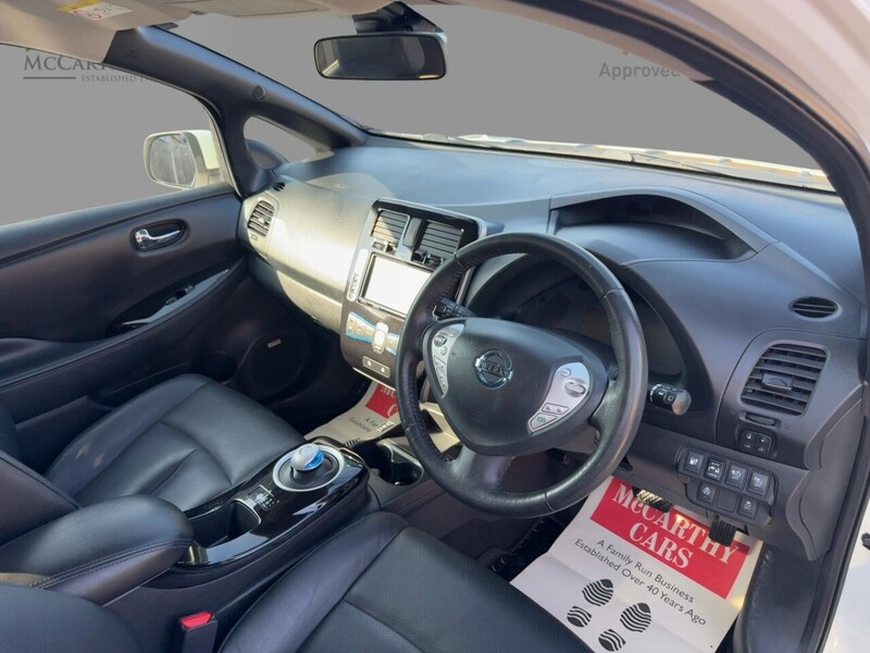Nissan 30kWh Tekna Hatchback 5dr Electric Auto (109 bhp) 92-96 Mitcham Road