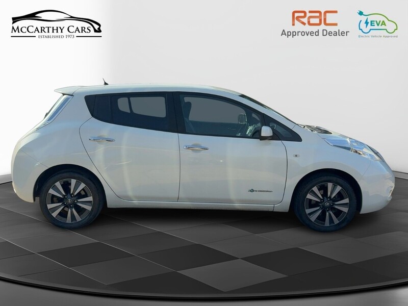 Nissan 30kWh Tekna Hatchback 5dr Electric Auto (109 bhp) 92-96 Mitcham Road
