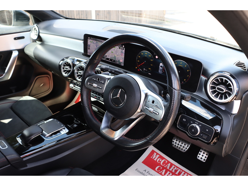 Mercedes-Benz A200 1.3 AMG LINE (PREMIUM) HATCHBACK 5DR PETROL 7G-DCT AUTO HEATED SEATS SAT NAV BLUETOOTH DAB STEREO REAR CAMERA PARKING AIDS ONLY 77000 MILES FSH 72-74 Mitcham Road