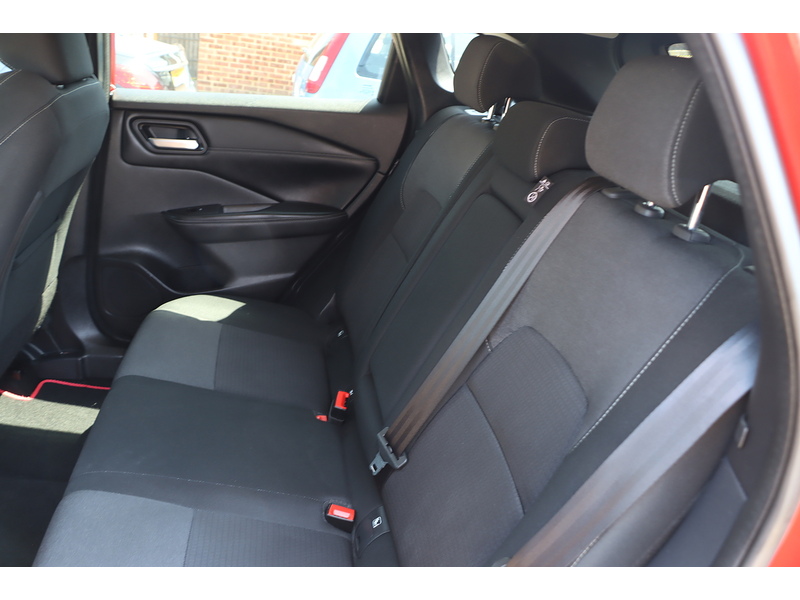 Nissan 1.3 DIG-T MHEV N-CONNECTA SUV 5DR PETROL HYBRID XTRON AUTO SATNAV BLUETOOTH DAB RADIO APPLE CARPLAY REAR & 360 CAMERA PARKING AIDS ONLY 55000 MILES SH 92-96 Mitcham Road