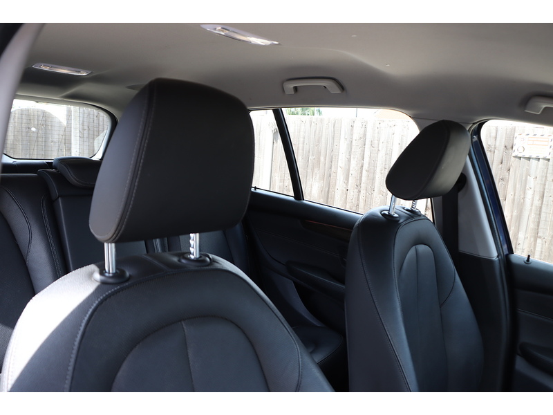 BMW 218I 1.5 LUXURY MPV 5DR PETROL DCT AUTO 7 SEATER SAT NAV BLUETOOTH DAB STEREO CD PLAYER PARKING AIDS JUST 2 OWNERS ONLY 56000 MILES FSH NO ULEZ CHARGE 92-96 Mitcham Road