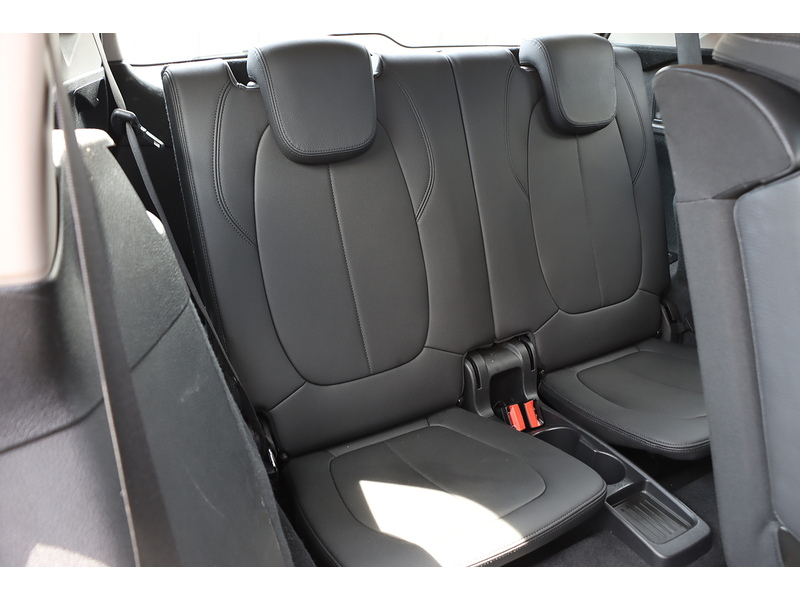 BMW 218I 1.5 LUXURY MPV 5DR PETROL DCT AUTO 7 SEATER SAT NAV BLUETOOTH DAB STEREO CD PLAYER PARKING AIDS JUST 2 OWNERS ONLY 56000 MILES FSH NO ULEZ CHARGE 92-96 Mitcham Road