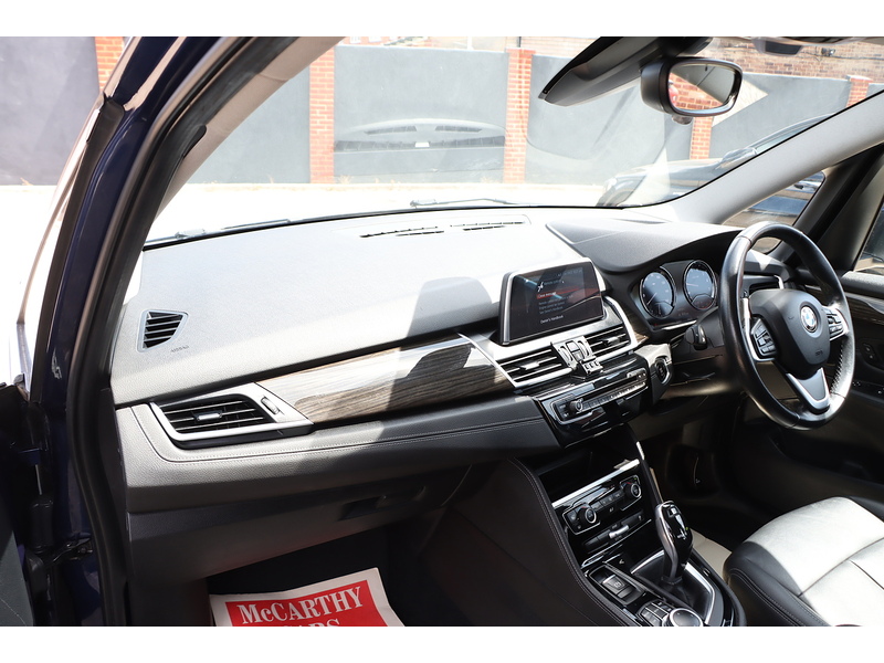 BMW 218I 1.5 LUXURY MPV 5DR PETROL DCT AUTO 7 SEATER SAT NAV BLUETOOTH DAB STEREO CD PLAYER PARKING AIDS JUST 2 OWNERS ONLY 56000 MILES FSH NO ULEZ CHARGE 92-96 Mitcham Road