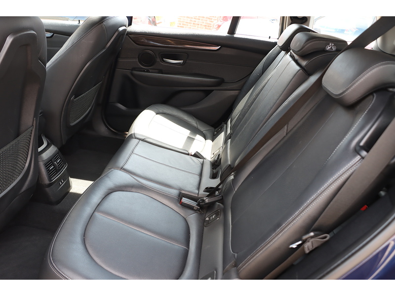 BMW 218I 1.5 LUXURY MPV 5DR PETROL DCT AUTO 7 SEATER SAT NAV BLUETOOTH DAB STEREO CD PLAYER PARKING AIDS JUST 2 OWNERS ONLY 56000 MILES FSH NO ULEZ CHARGE 92-96 Mitcham Road