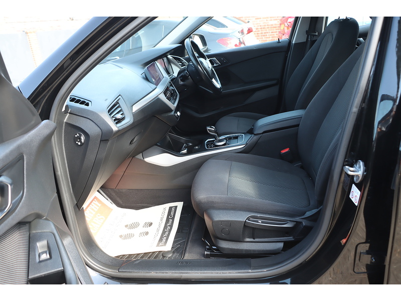 BMW 118I 1.5 SE HATCHBACK 5DR PETROL DCT AUTO SAT NAV BLUETOOTH DAB STEREO PARKING AIDS JUST 2 OWNERS ONLY 63000 MILES FSH 5 SERVICES NO ULEZ CHARGE 92-96 Mitcham Road