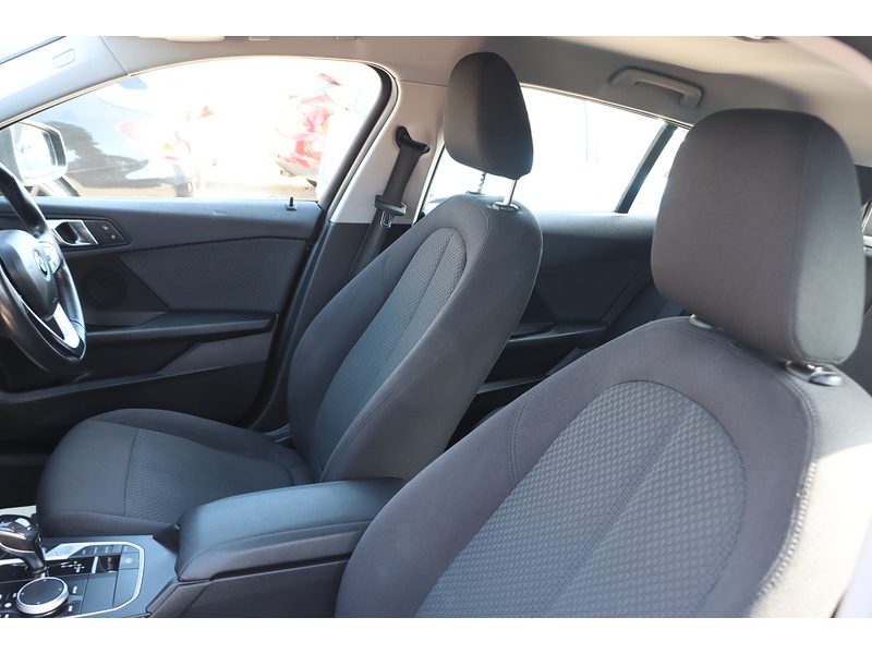BMW 118I 1.5 SE HATCHBACK 5DR PETROL DCT AUTO SAT NAV BLUETOOTH DAB STEREO PARKING AIDS JUST 2 OWNERS ONLY 63000 MILES FSH 5 SERVICES NO ULEZ CHARGE 92-96 Mitcham Road