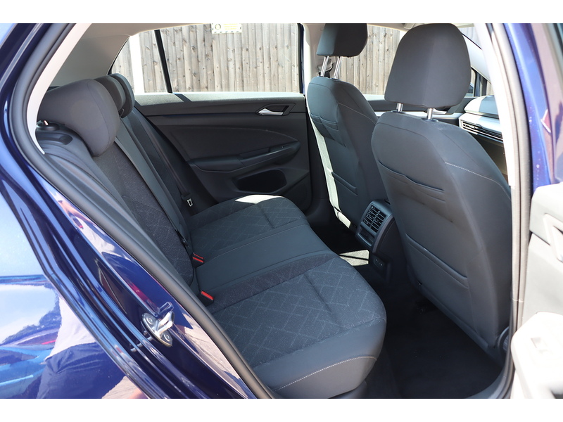 Volkswagen 1.0 TSI LIFE HATCHBACK 5DR PETROL MANUAL SATELLITE NAVIGATION BLUETOOTH DAB STEREO PARKING AIDS JUST 1 OWNER FROM ONLY 12000 MILES FSH NO ULEZ CHARGE 92-96 Mitcham Road