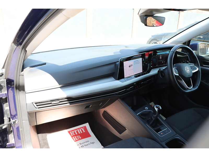 Volkswagen 1.0 TSI LIFE HATCHBACK 5DR PETROL MANUAL SATELLITE NAVIGATION BLUETOOTH DAB STEREO PARKING AIDS JUST 1 OWNER FROM ONLY 12000 MILES FSH NO ULEZ CHARGE 92-96 Mitcham Road